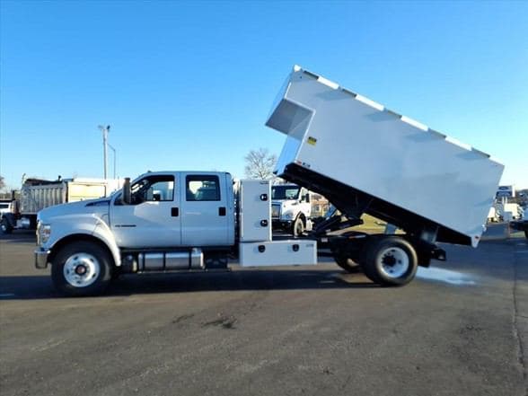 2026 Ford F750 SD image 5