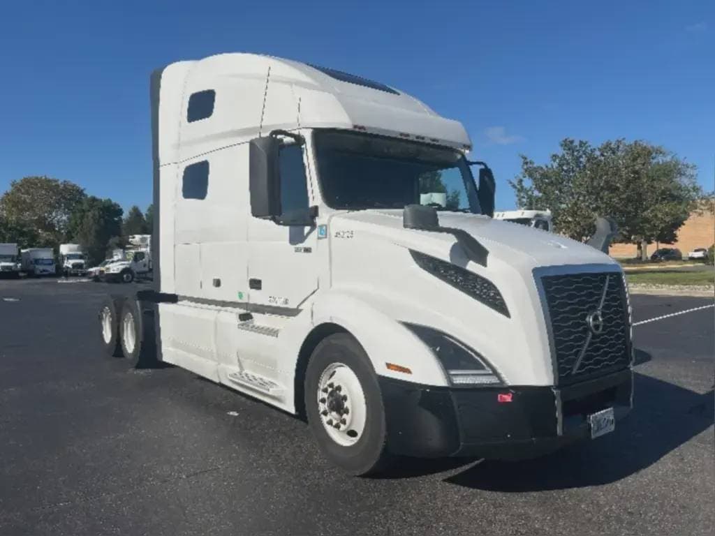 2022 Volvo VNL image 1