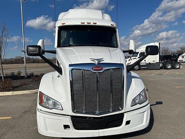 2024 Peterbilt 579 image 5