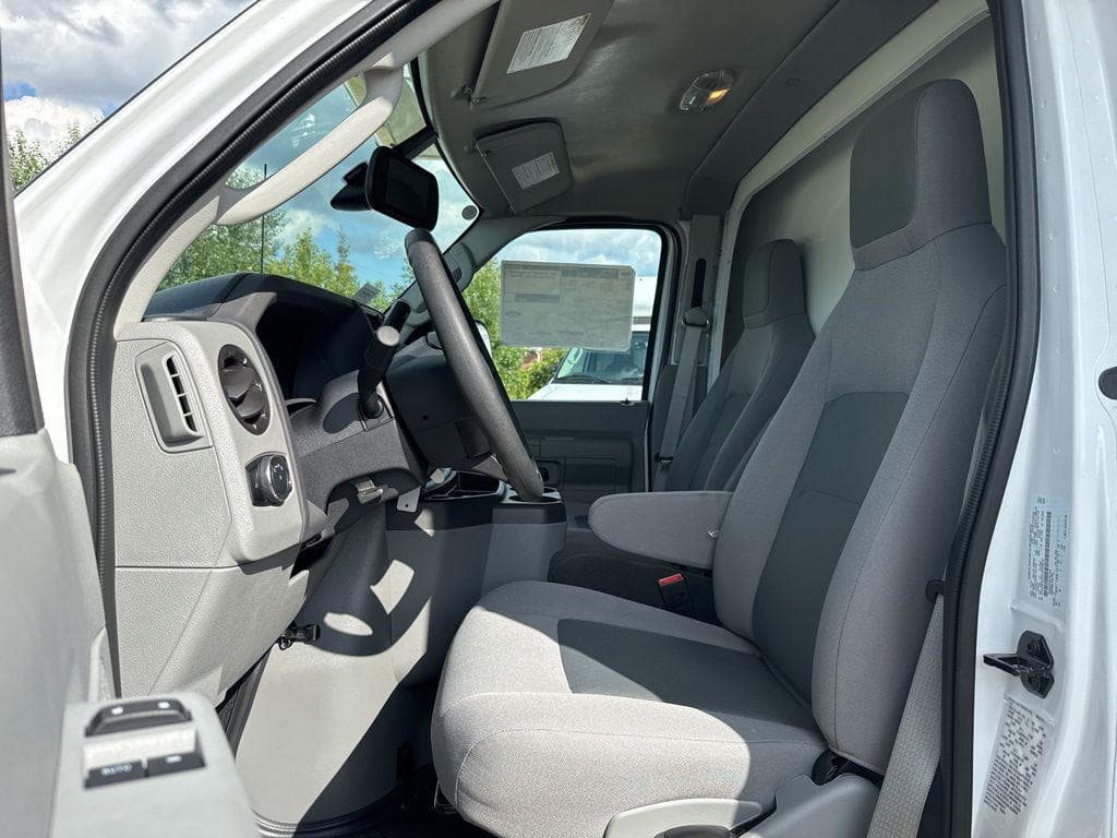 2026 Ford E-350SD Base Box Van image 22