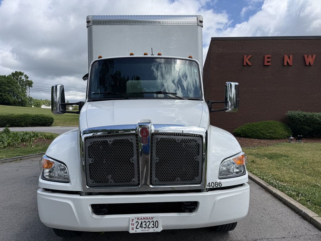 Used 2024 KENWORTH T280 image 23