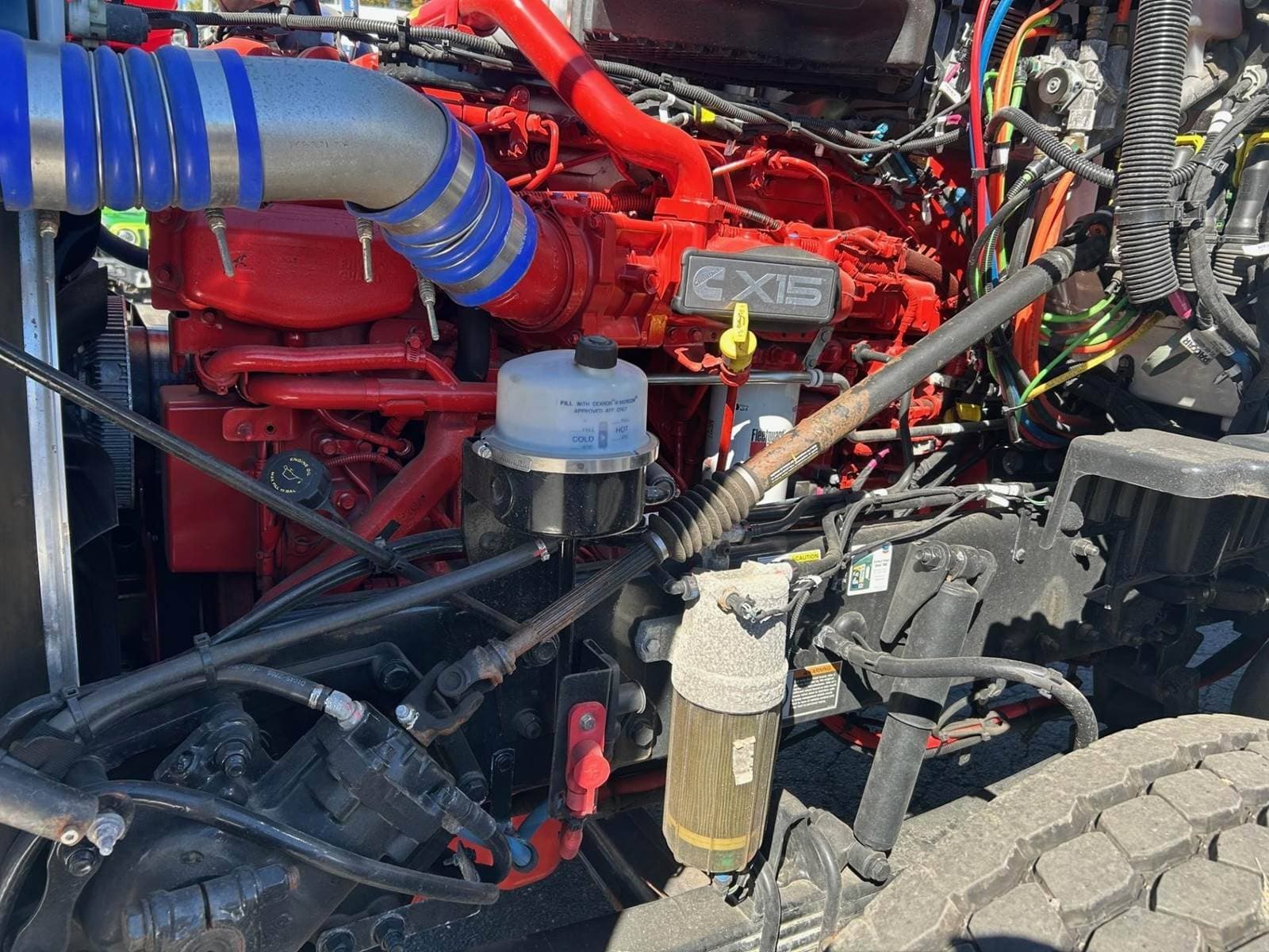 2021 Peterbilt 567 image 3