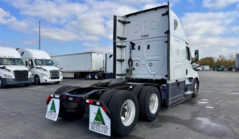 2021 Freightliner Cascadia 126 image 8