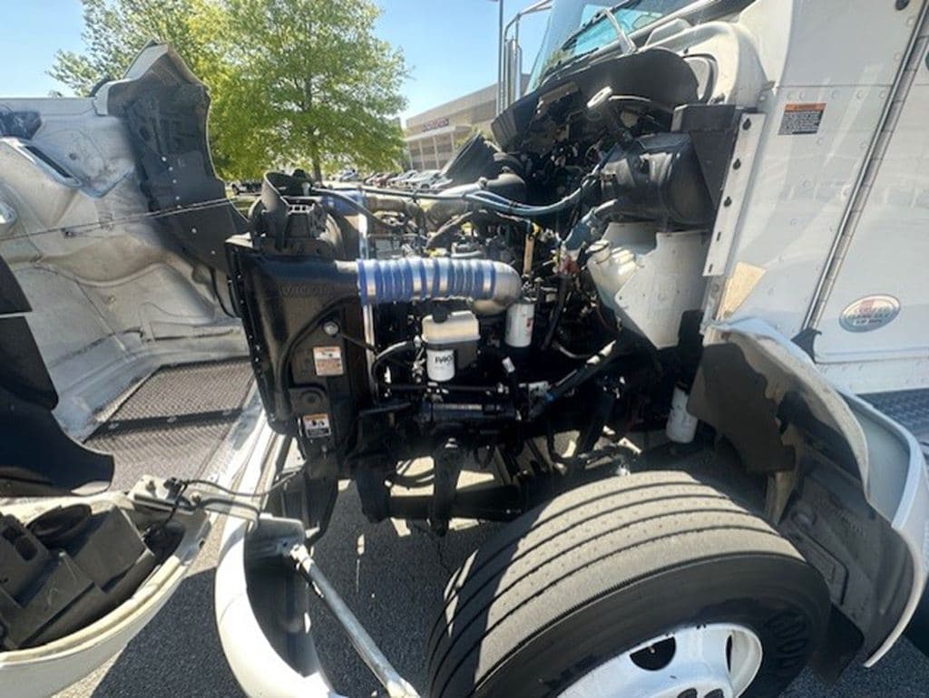 Used 2022 KENWORTH T270 image 13