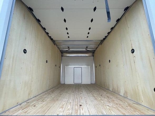 2024 Ford E350 image 8