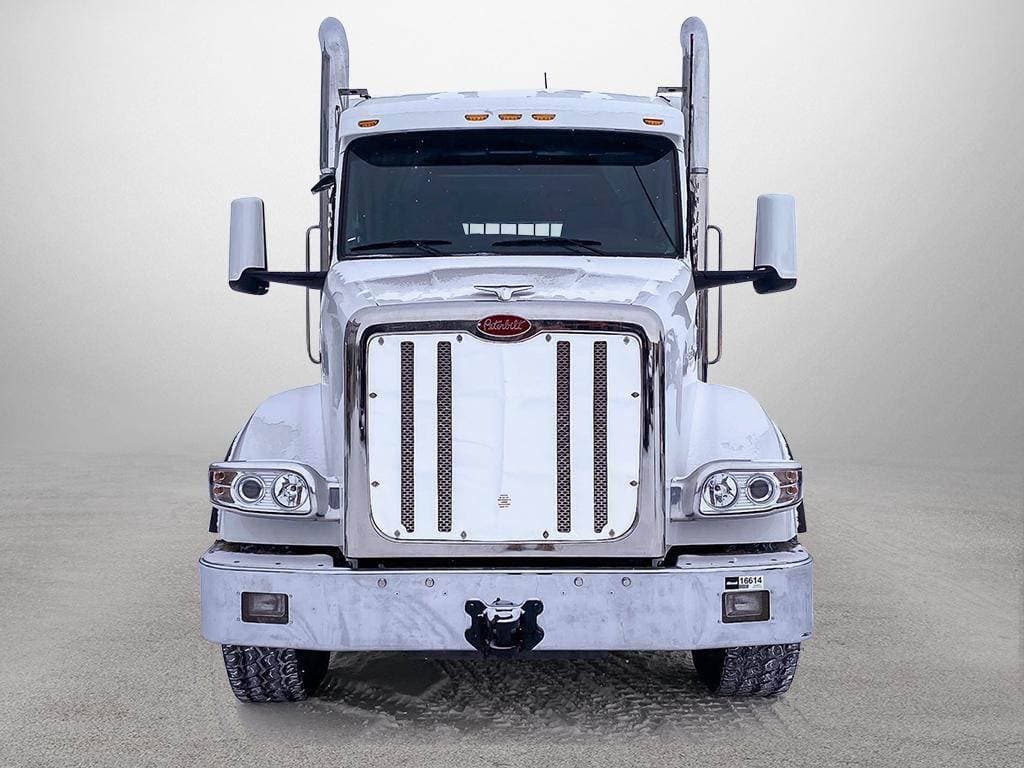 2024 Peterbilt 567 image 2