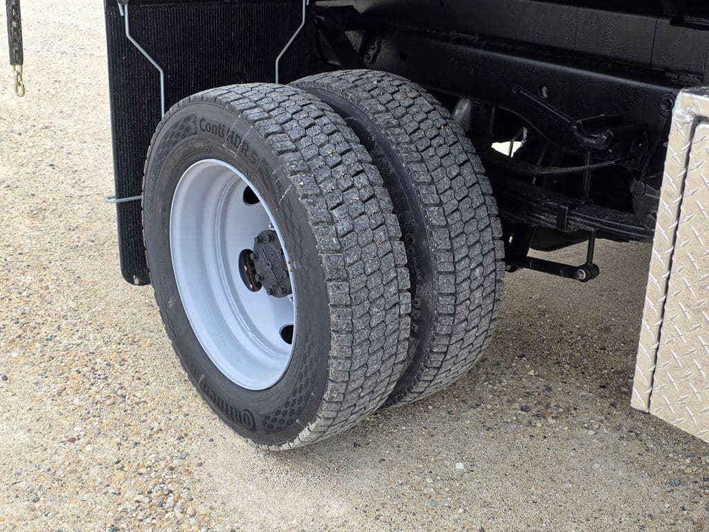 2026 Ford F-450SD XL Dump Truck image 25