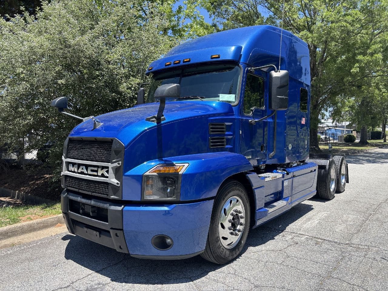 2019 Mack Anthem image 4