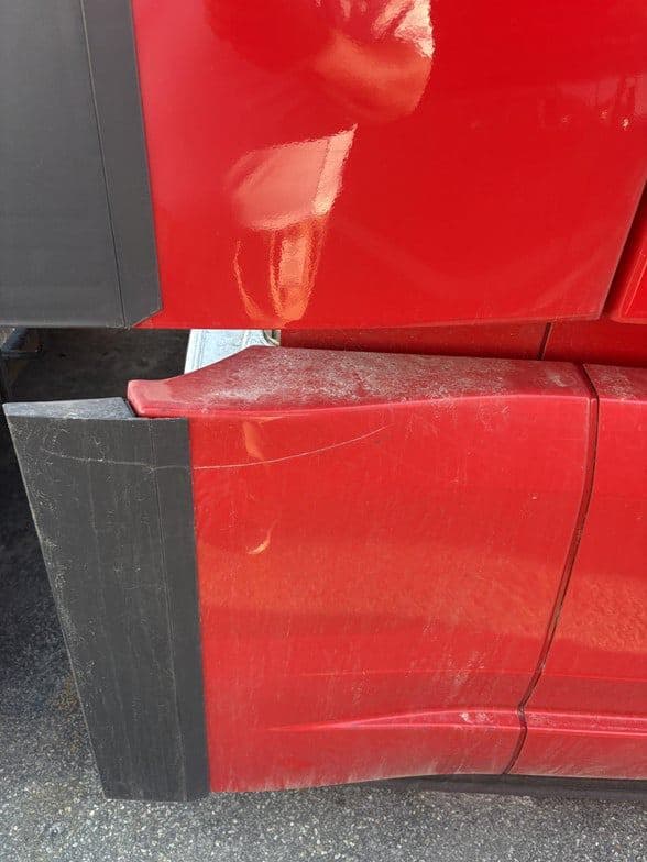 2023 Volvo VNL64T760 image 4