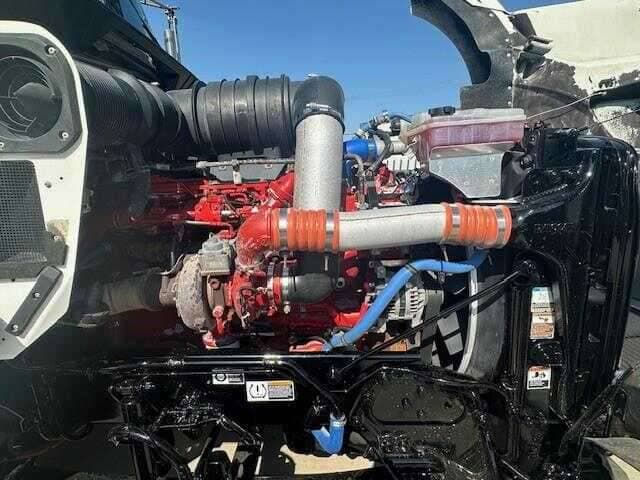 2019 Kenworth T8 Series image 6