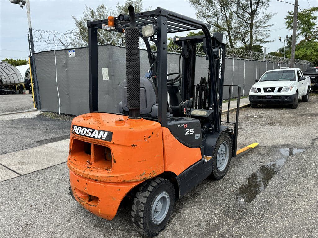 2007 Doosan D25s-5 image 9