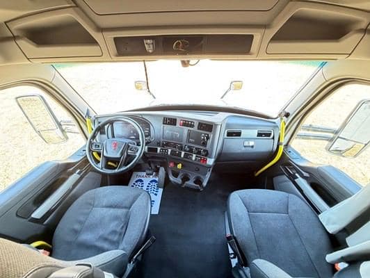 2023 Kenworth T680 image 17