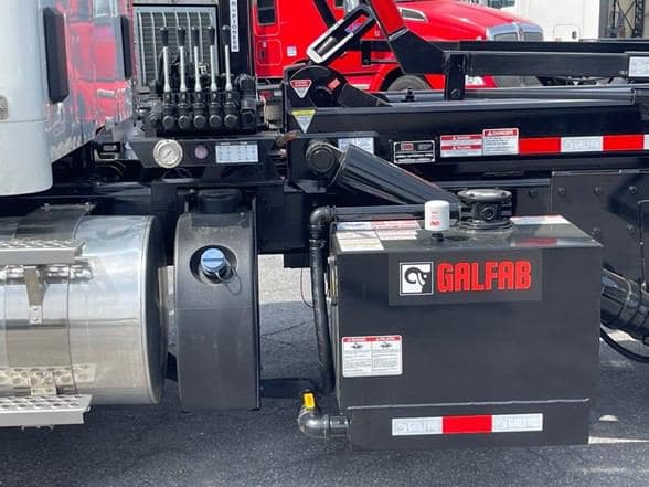 2025 Kenworth T880 image 8