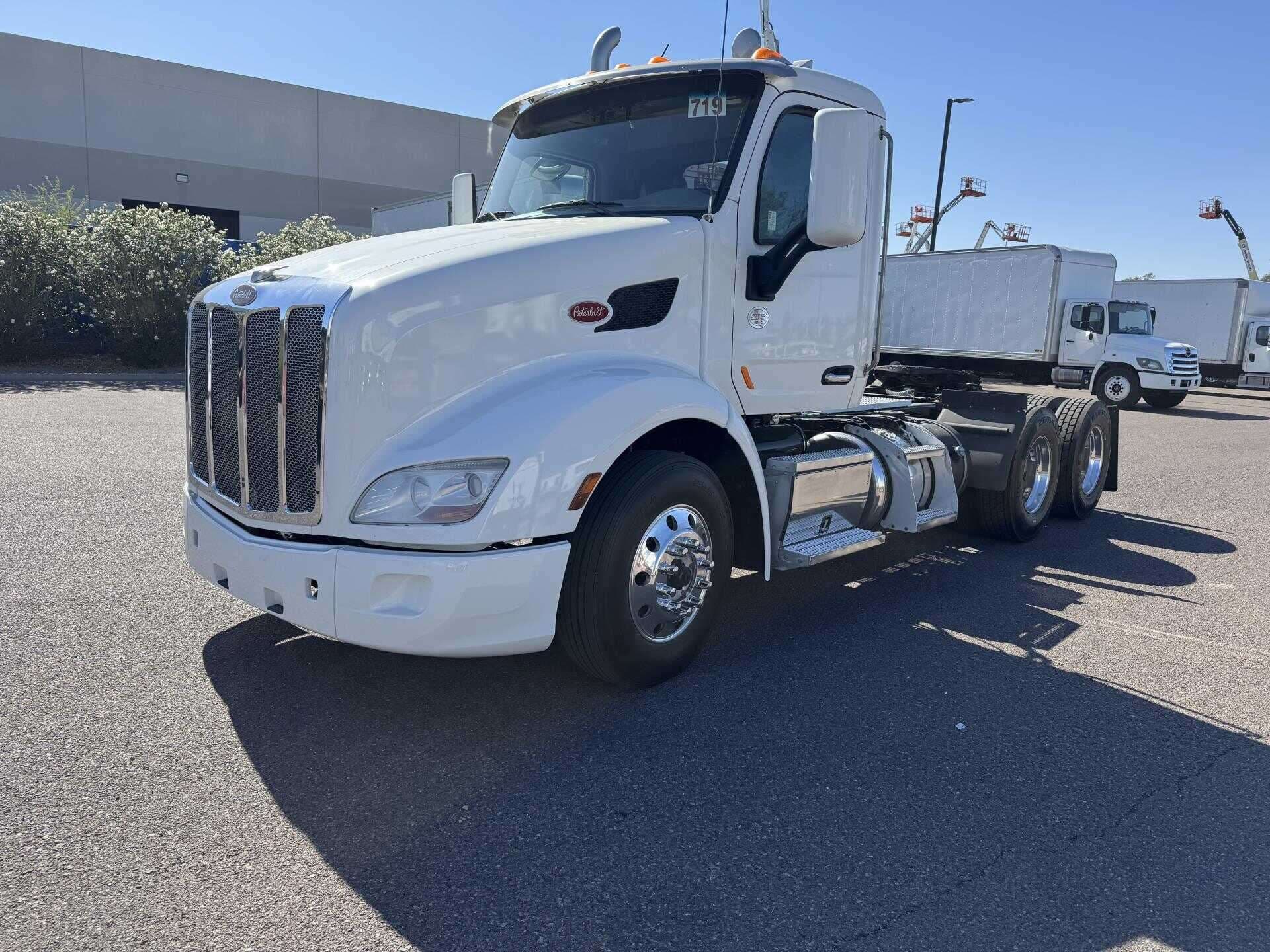 Used 2020 Peterbilt 579 Conventional - Day Cab in Tolleson, AZ image 5