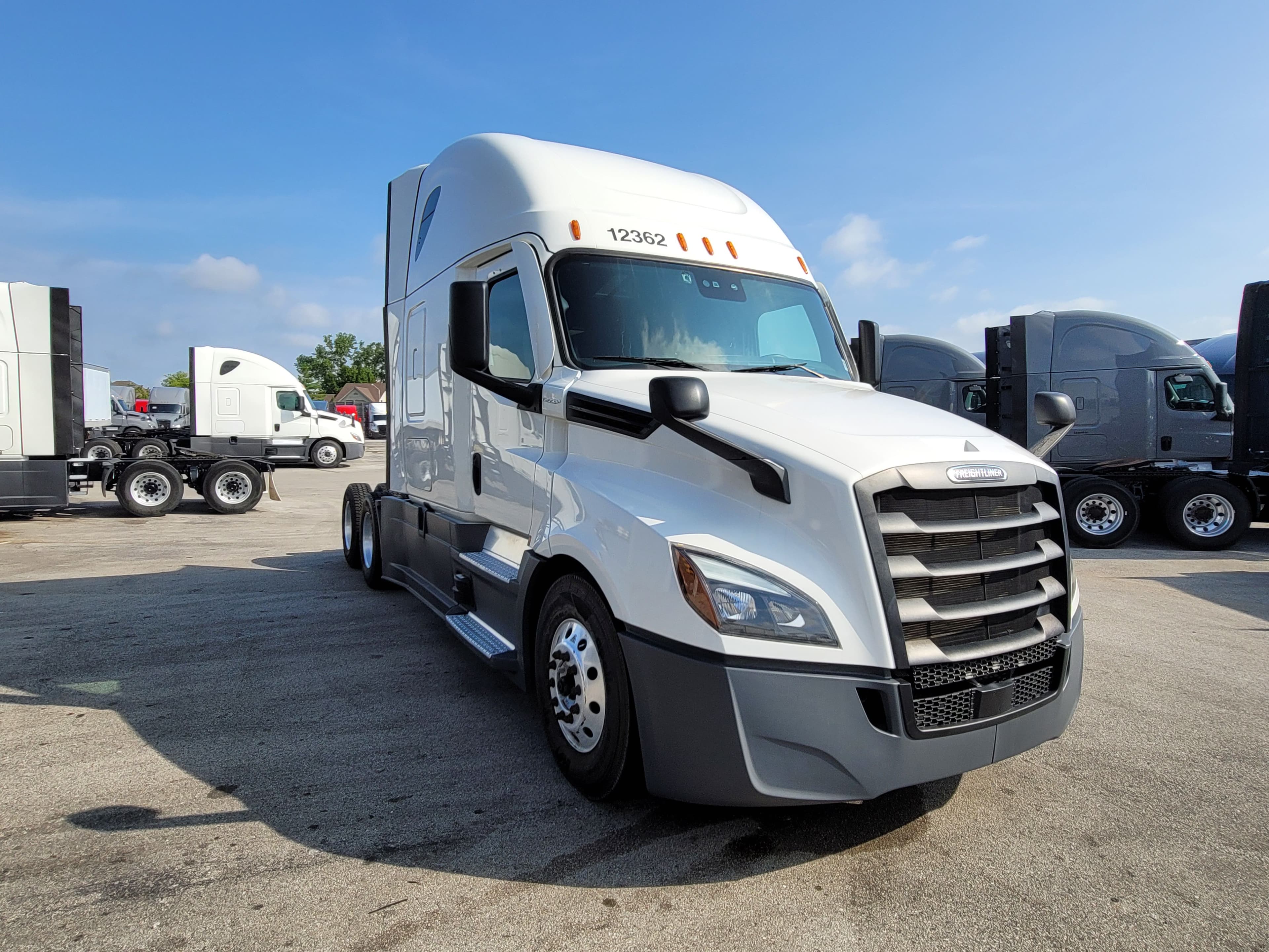 2022 Freightliner Cascadia 126 image 5