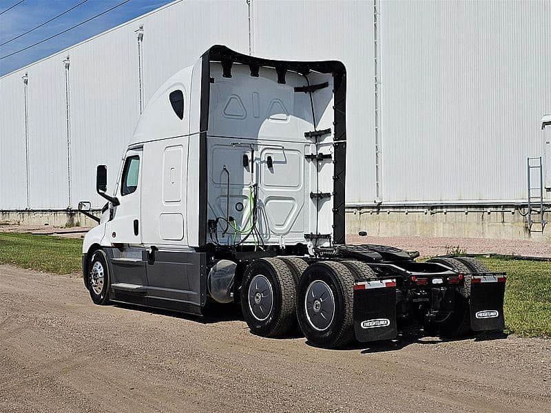 2026 Freightliner Cascadia 126 image 2
