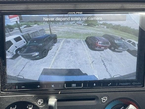 2025 Isuzu NRR image 35