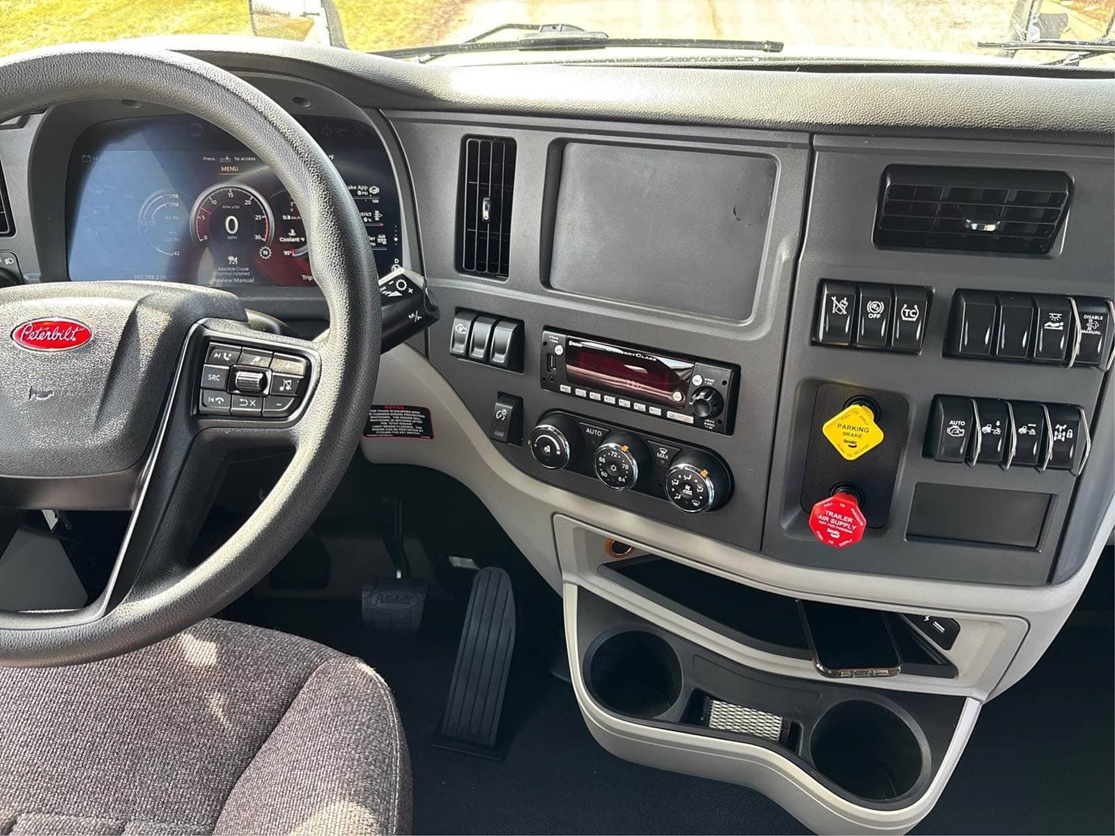 2024 Peterbilt 579 image 14