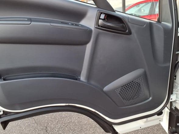 2025 Isuzu NRR image 16