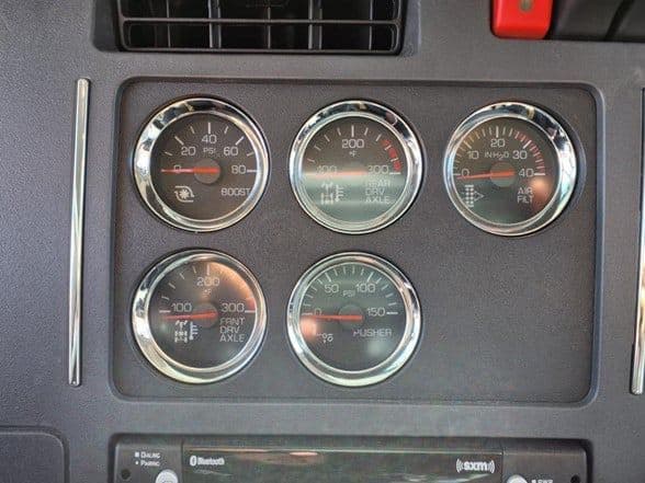 2025 Kenworth T880 image 18