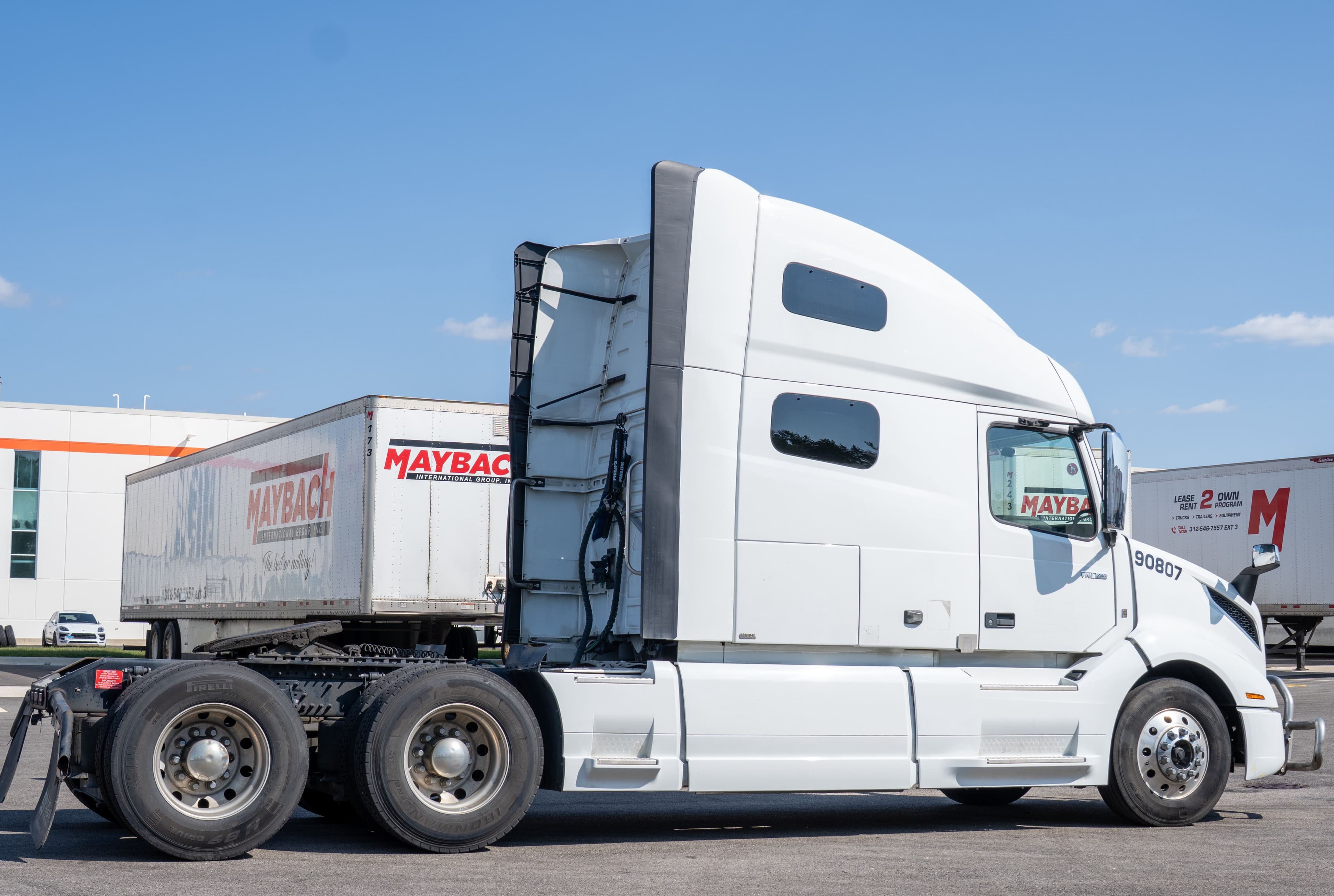 2022 Volvo VNL image 5