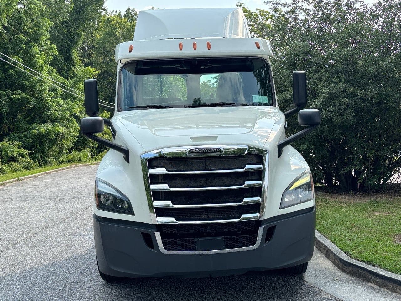 2018 Freightliner Cascadia 126 image 6