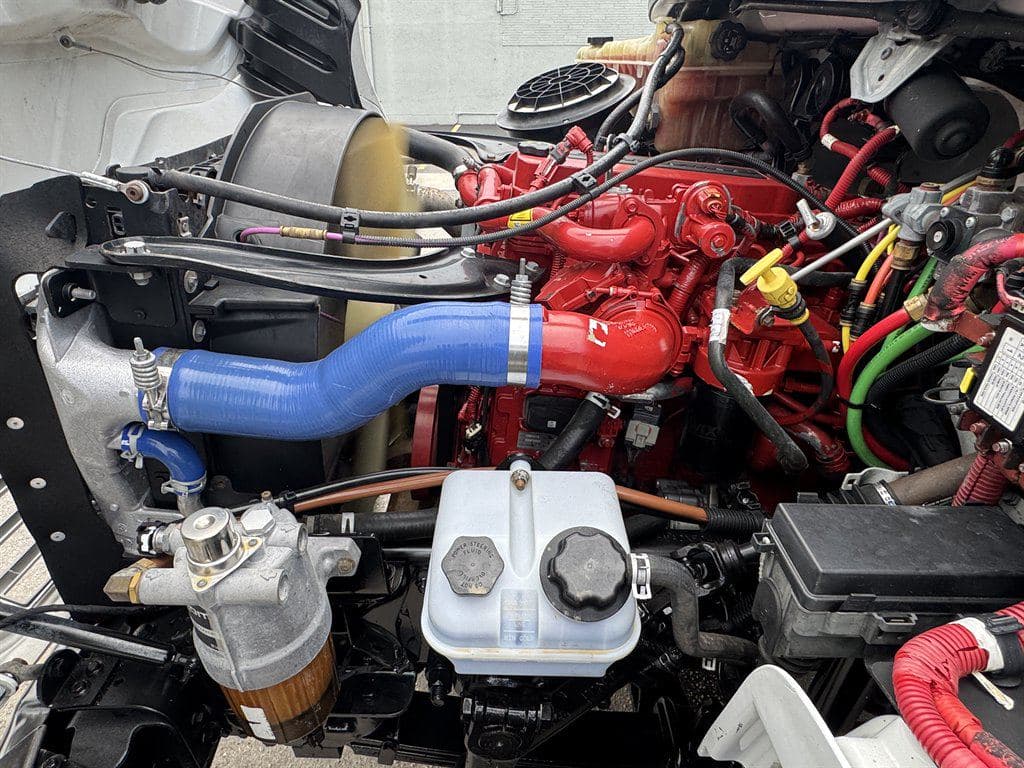 2018 Freightliner M2-106 image 46