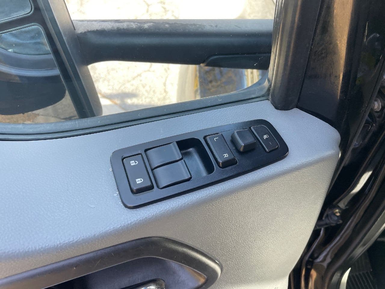 2021 Kenworth T680 image 17