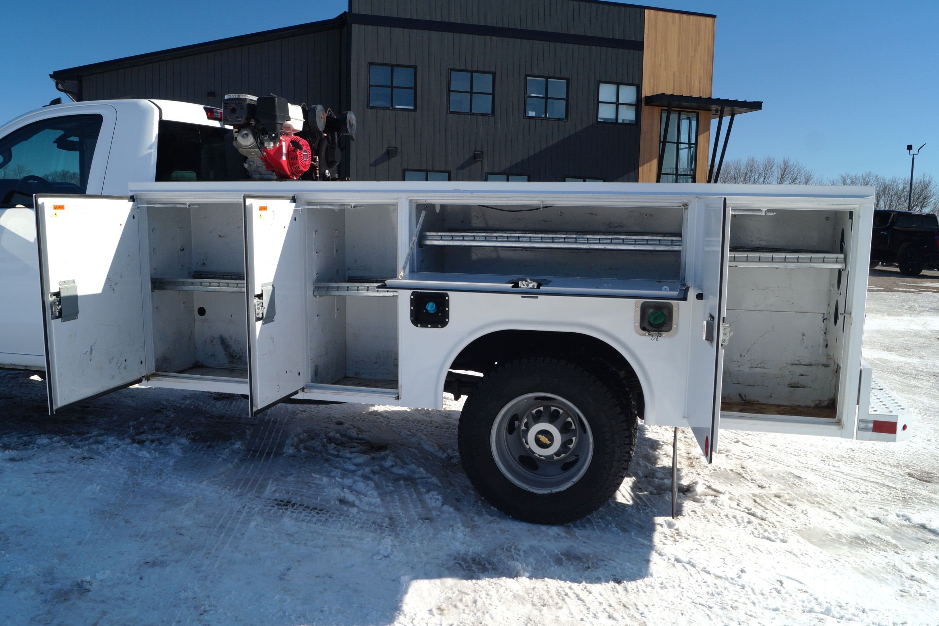 2022 Chevrolet Silverado 3500 HD - Service Utility Truck - 4WD 6.6L V8 Duramax image 26