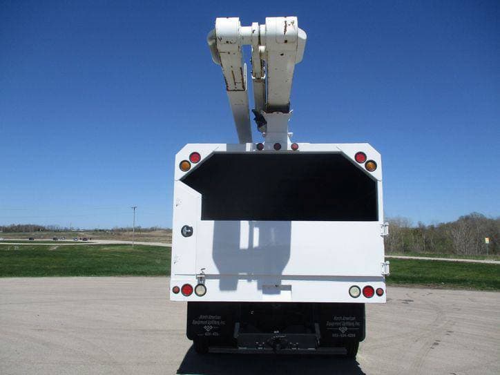 2008 Ford F-750 CHIPPER DUMP BUCKET BOOM TRUCK image 4