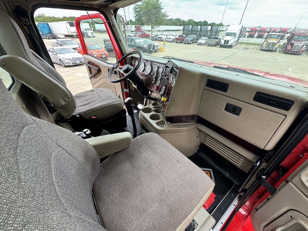 Used 2016 INTERNATIONAL 5900 image 29