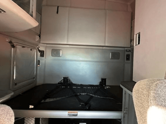 2020 Kenworth T680 image 5