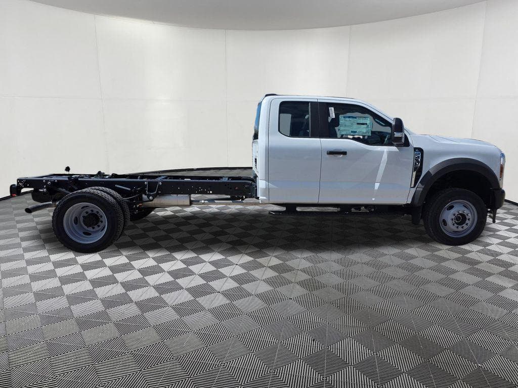 2026 Ford F-450SD XL DRW image 9