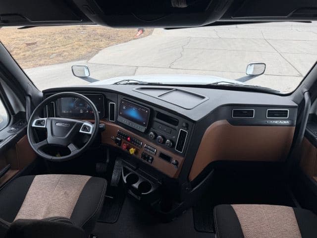 2026 Freightliner Cascadia image 5