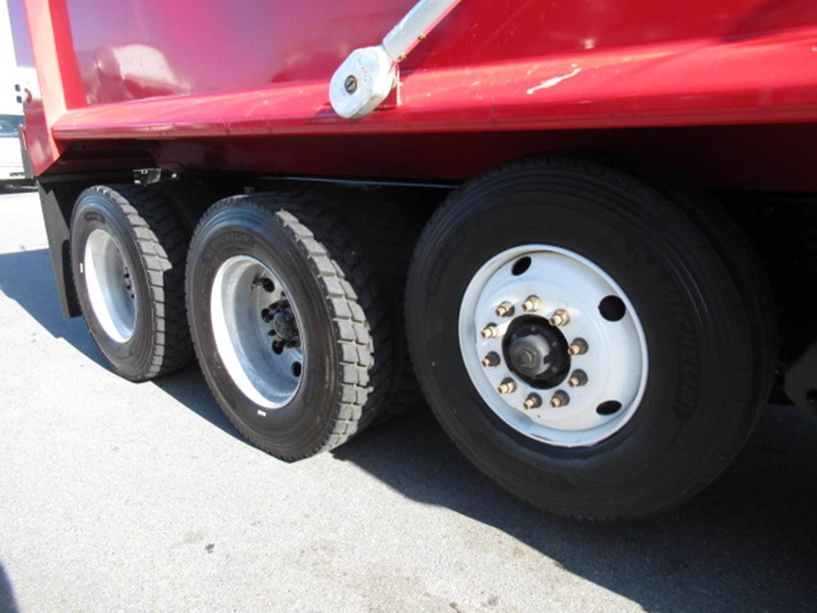 2022 Peterbilt 567 image 6