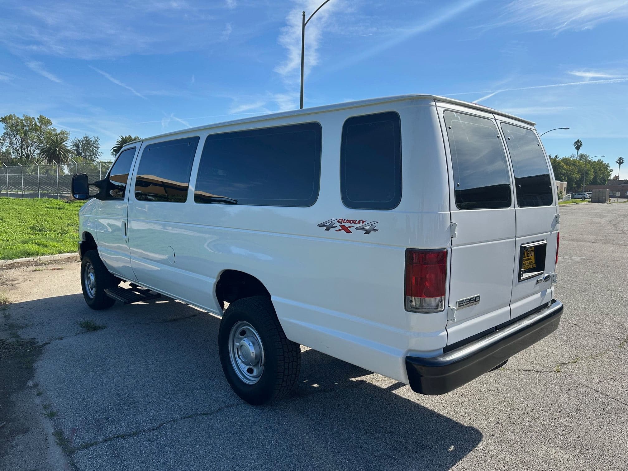 2013 FORD E350 SD 4x4 Passenger Van 13477 image 6