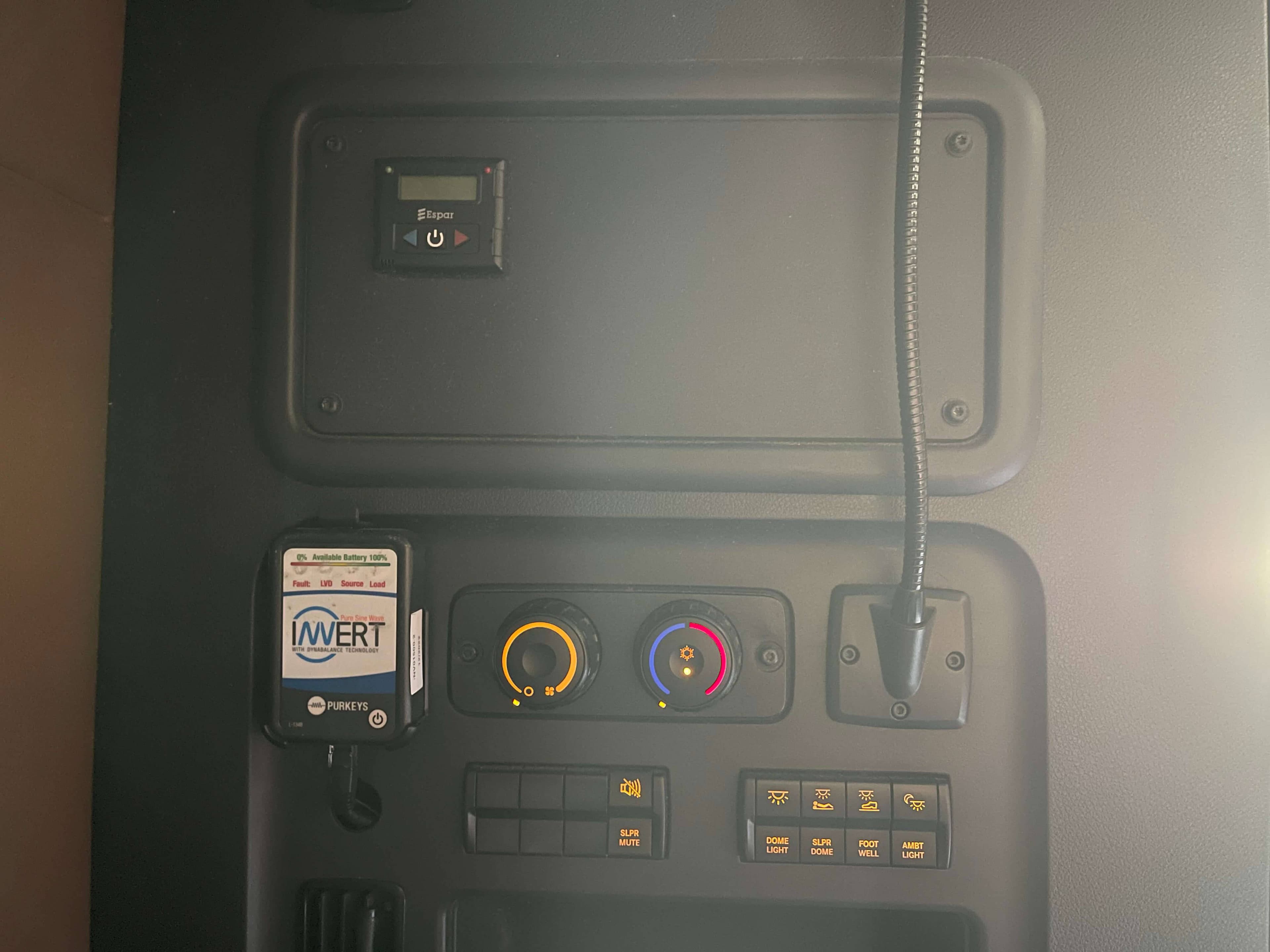 2021 Freightliner Cascadia 126 image 19