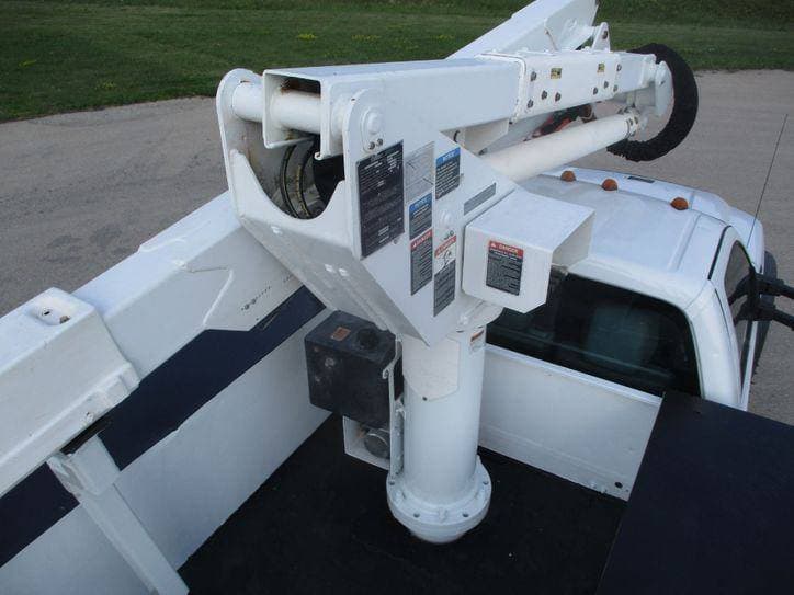 2016 Ford F-550 BUCKET TRUCK 4X4 image 34