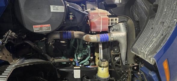 2020 VOLVO VNR42T300 TNF203027 Web image 6