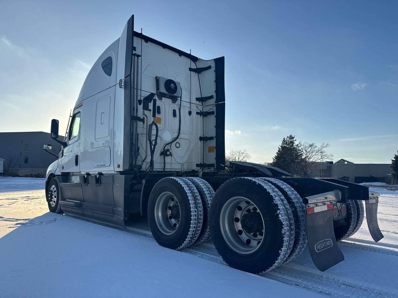 2022 Freightliner Cascadia image 7