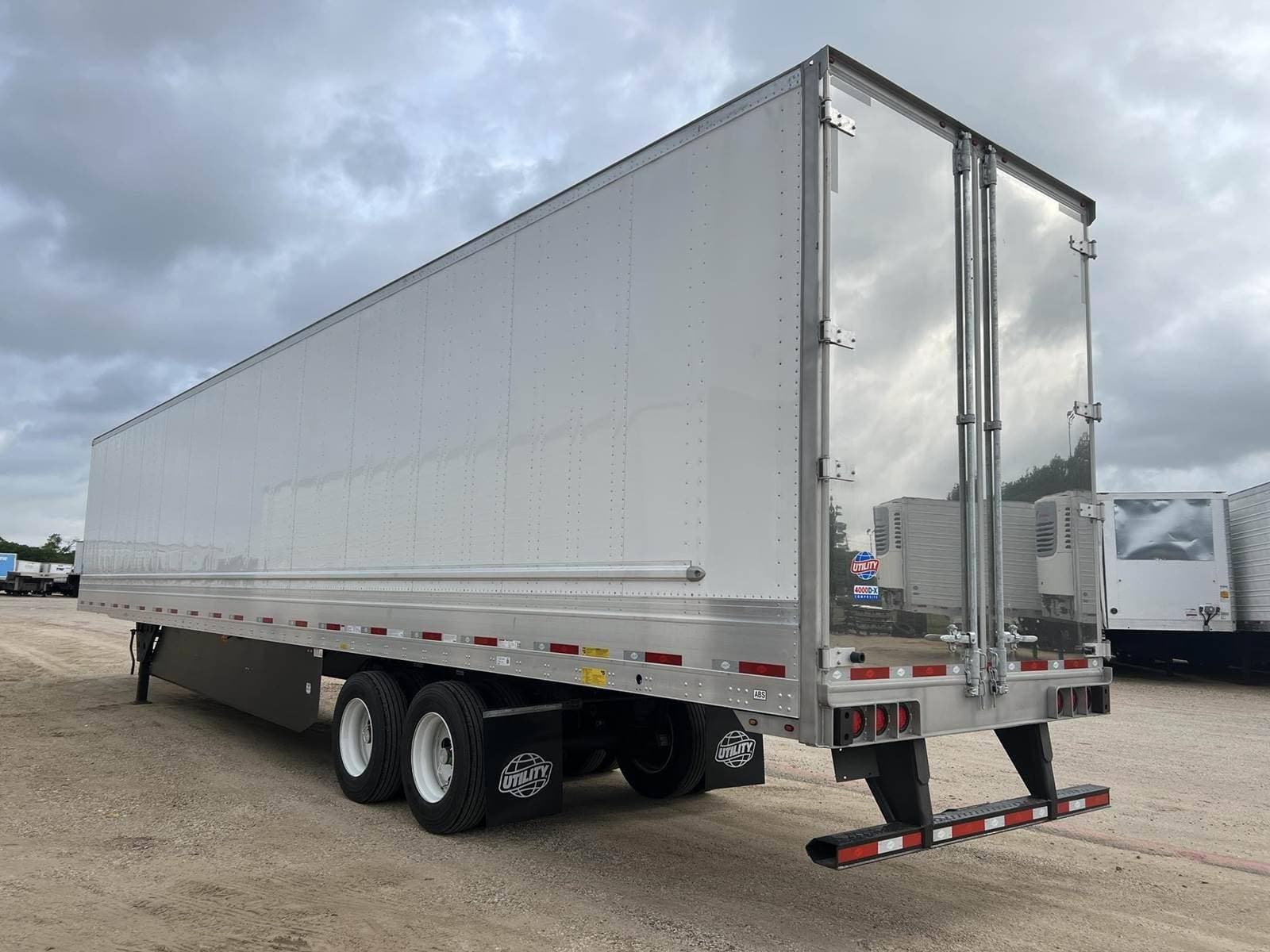 2026 Utility 53` Dry Van image 7