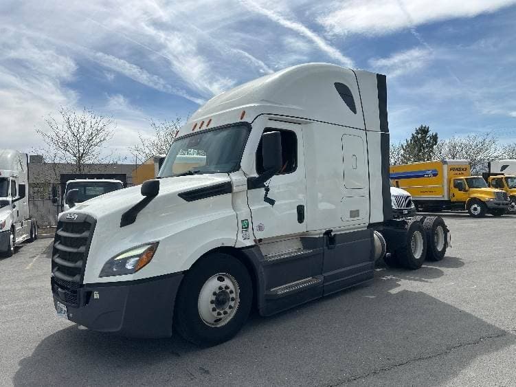 2023 Freightliner Cascadia 126 image 2