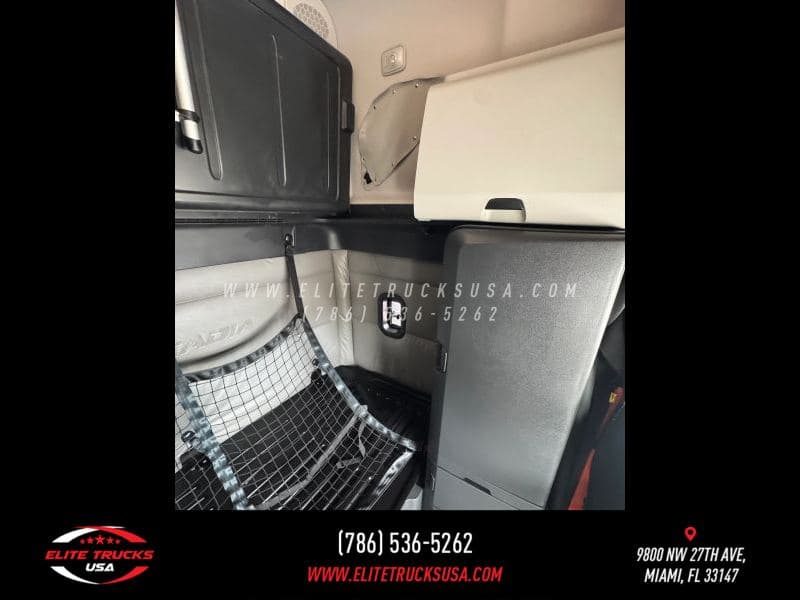 2022 Freightliner Cascadia image 20