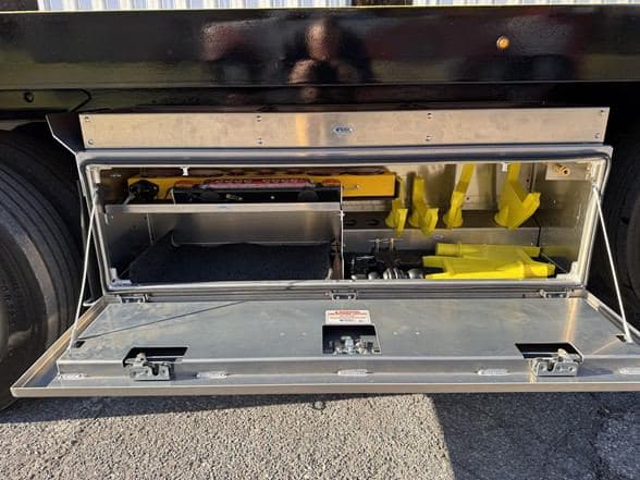 2026 Kenworth T880 image 10