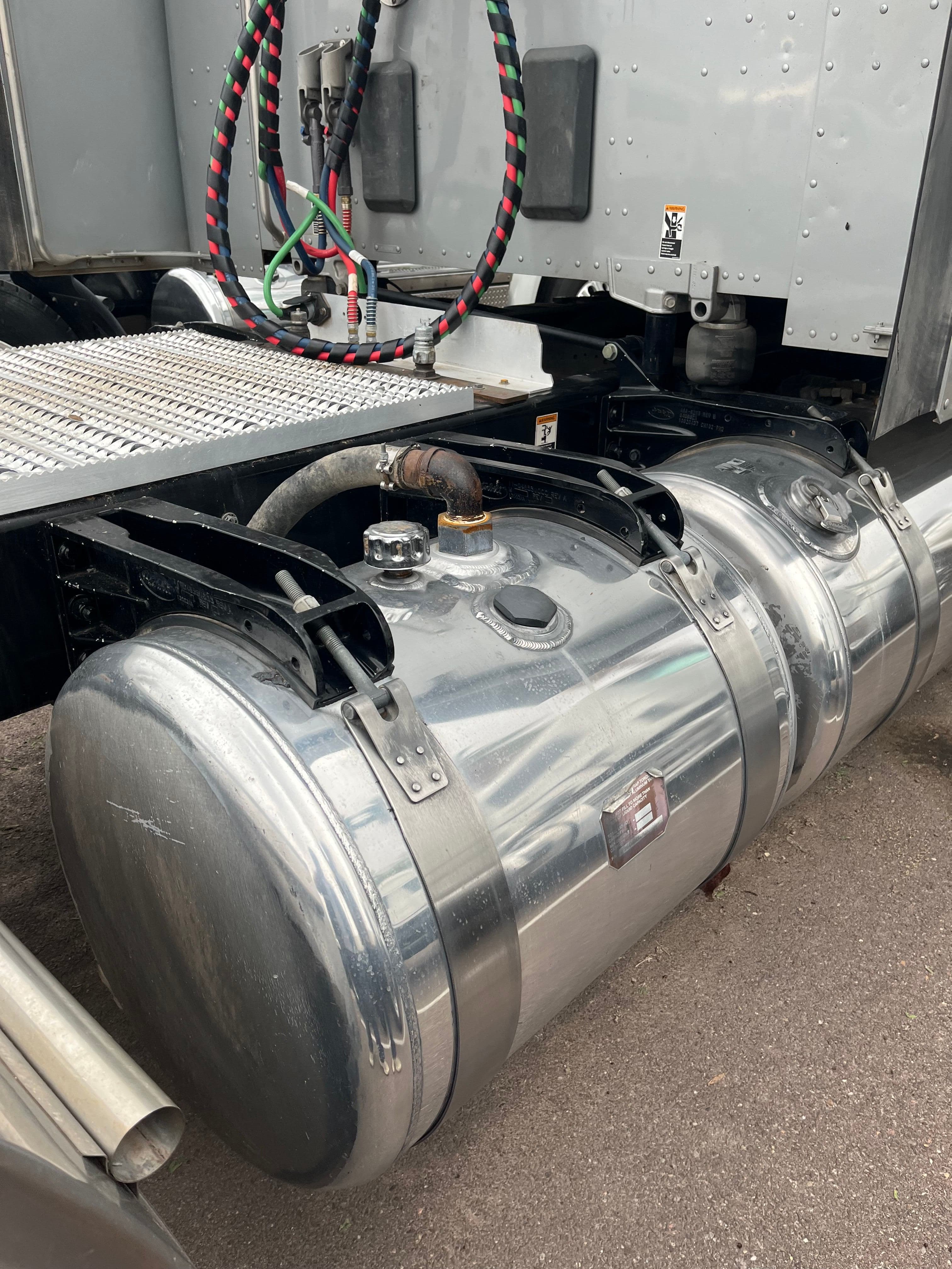 2021 Peterbilt 567 image 12