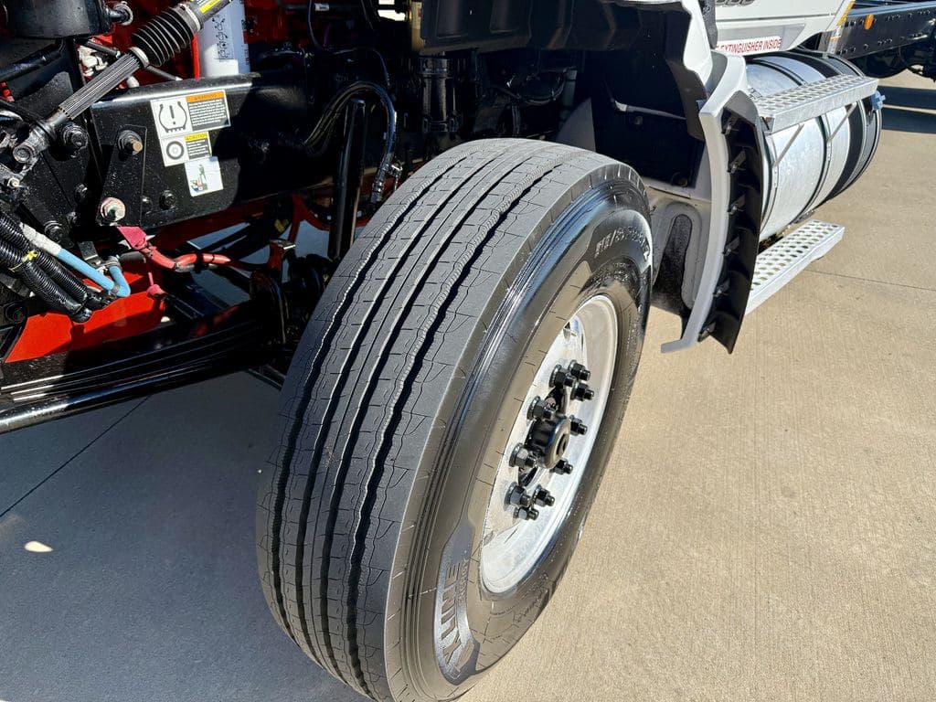 Used 2021 KENWORTH T880 image 13