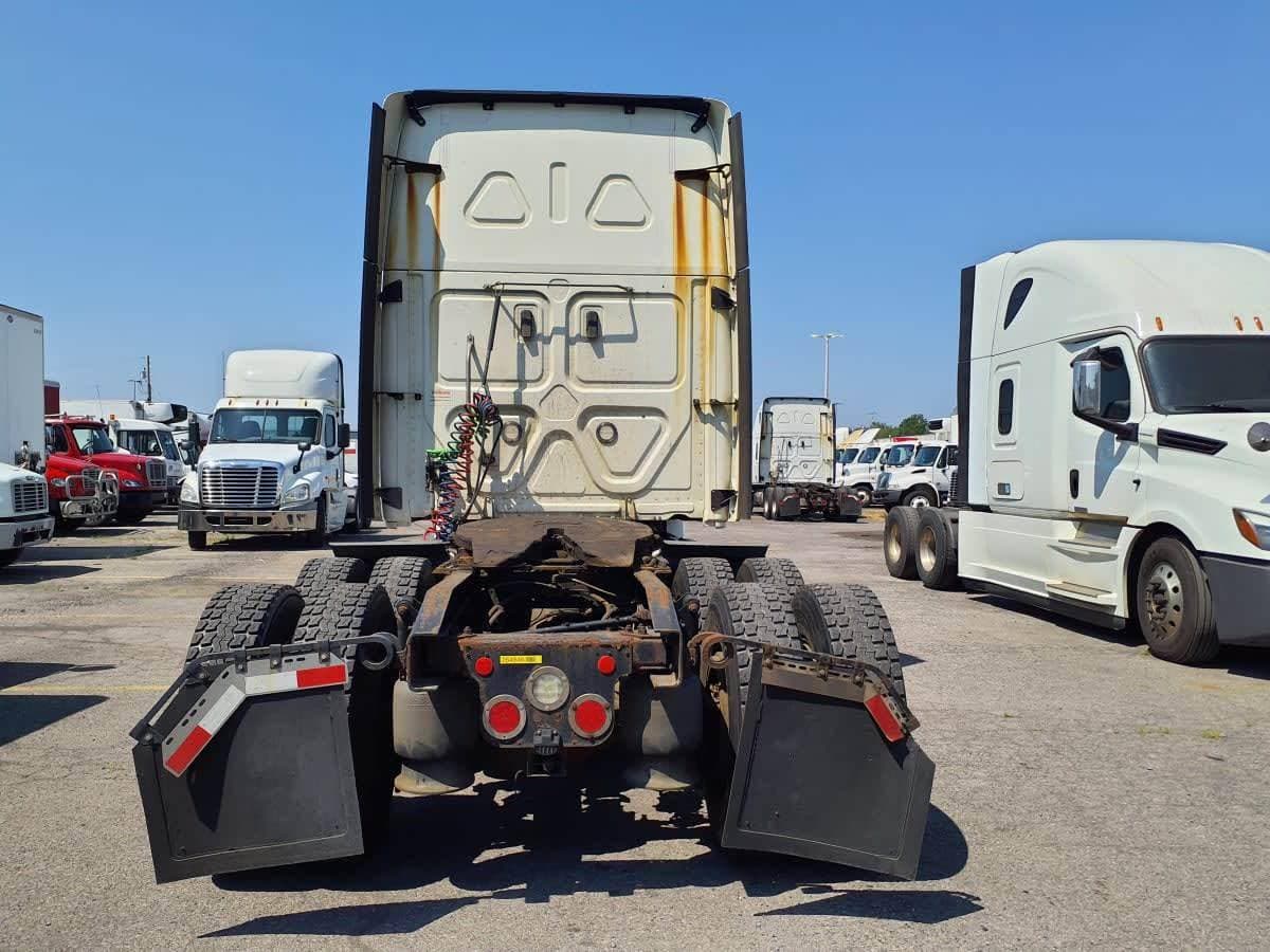 2020 Freightliner Cascadia image 5