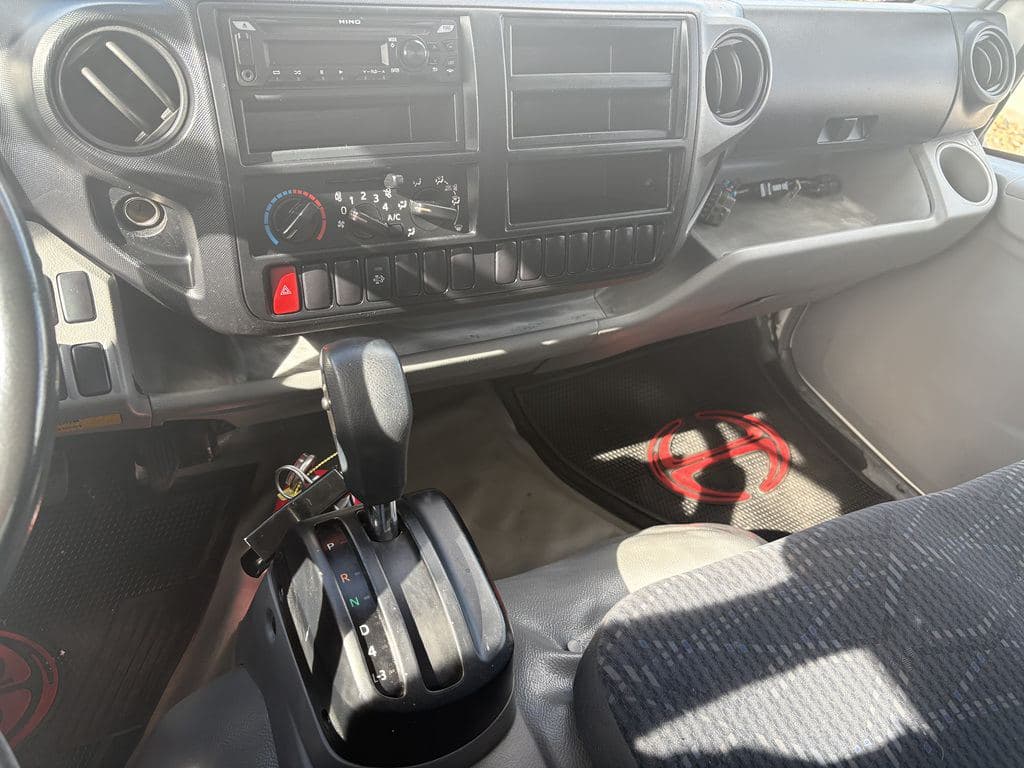 Used 2020 HINO 195 image 16