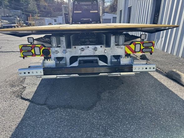 2026 Kenworth T880 image 17