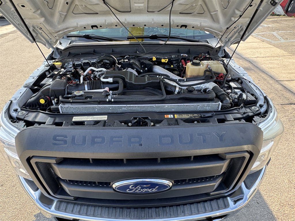 2016 Ford F550 image 42